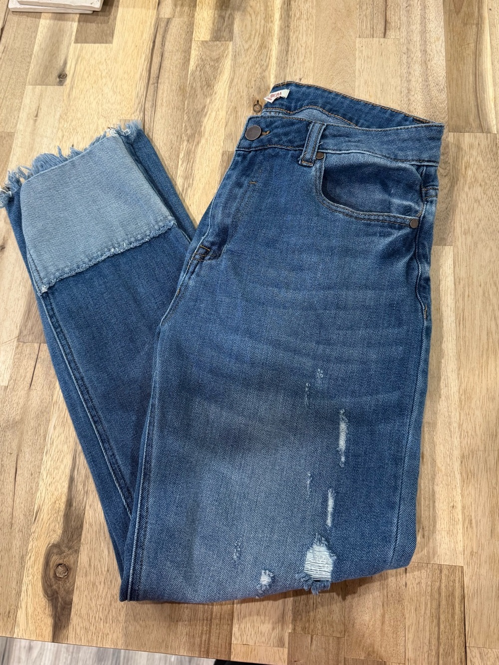 Reba Two-Tone Distressed Ankle Jeans - Blue